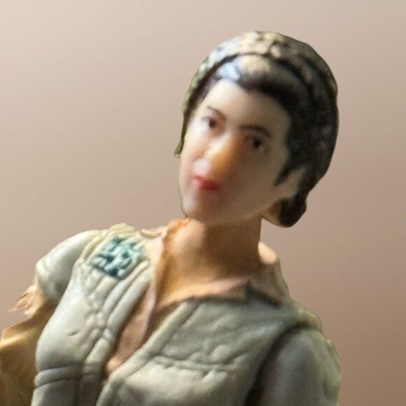 2007 Hasbro Star Wars Hoth Leia Super Articulated Action Mini Figure 3” - Picture 4 of 9